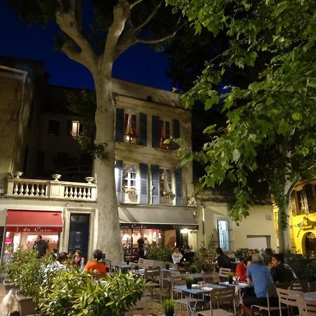 Ferienwohnung Aux Demoiselles D'Avignon Exterior foto