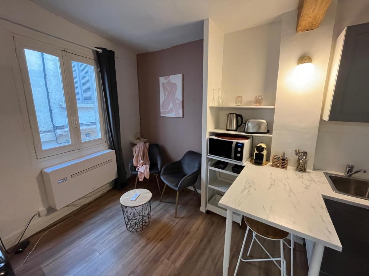 Ferienwohnung Aux Demoiselles D'Avignon Exterior foto